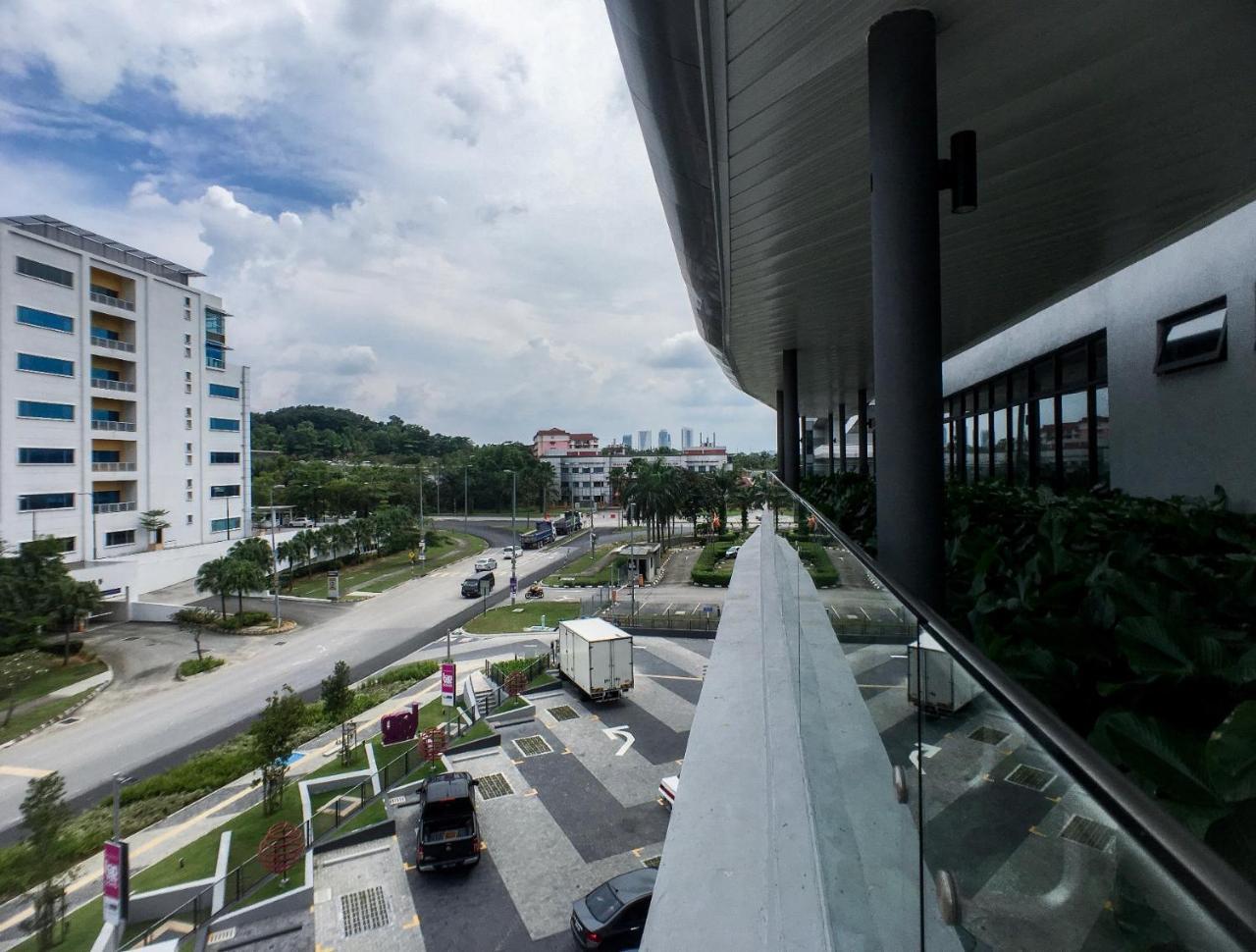Cozy Kanvas Soho Suites ไซเบอร์จายา ภายนอก รูปภาพ