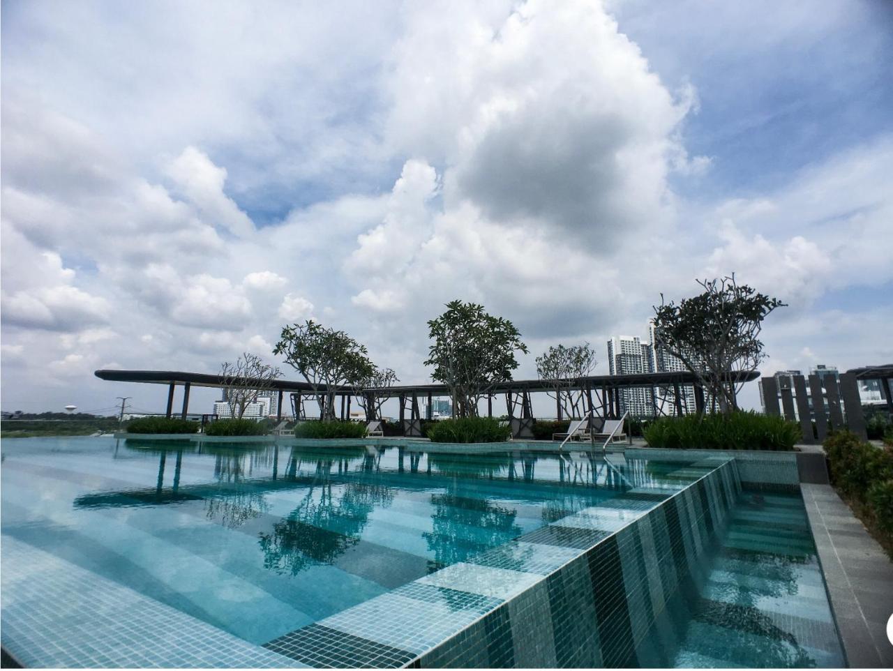 Cozy Kanvas Soho Suites ไซเบอร์จายา ภายนอก รูปภาพ